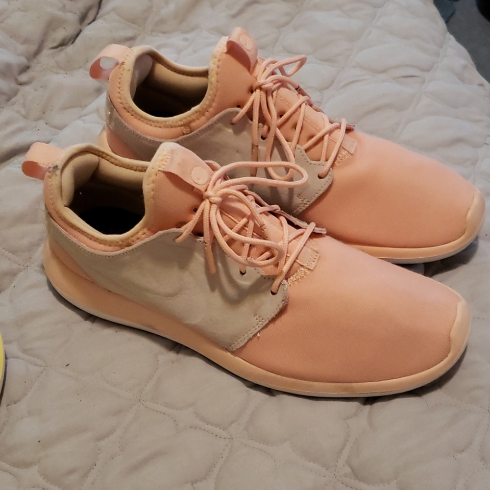 Nike summer color sneakers